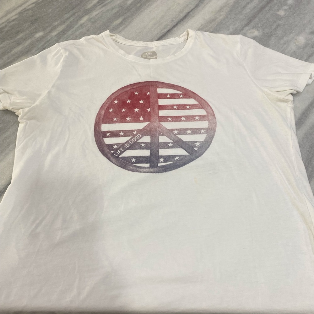 Tee shirt